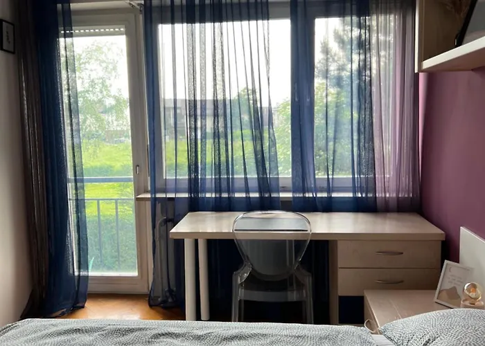 - Free Parking דירה