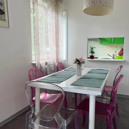 - Free Parking Apartman *